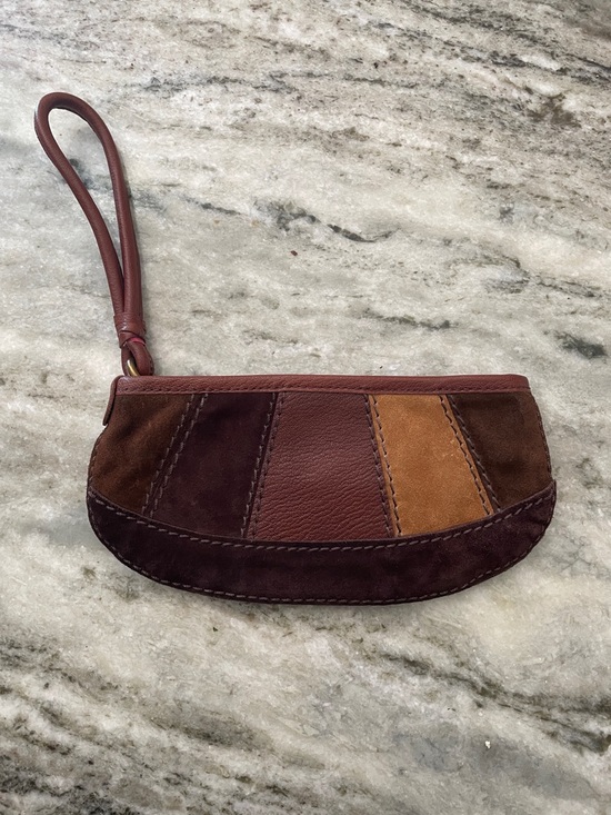 Lucky Brand Handbags - Vintage 90s Leather Lucky Brand Wristlet